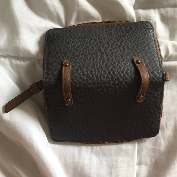 Bundle of 3 wallets - Picture 2 of 6